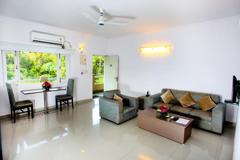 The Belmonte Suites By Ace Vagator Exterior photo